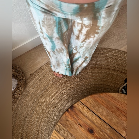 Tie-Dye Low- Rise, Wide Leg Pants in Teal, Brown & White - Picture 8 of 8